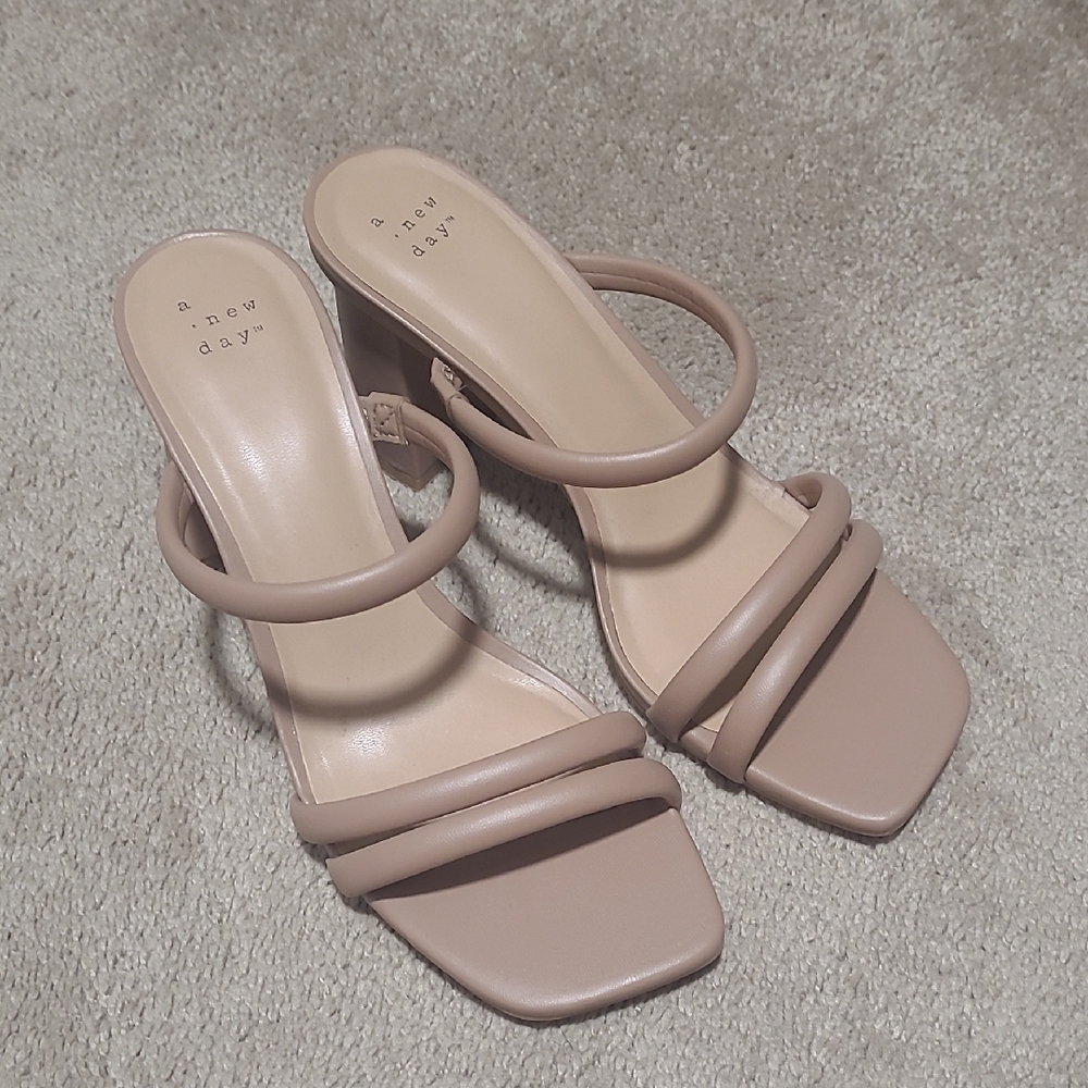 NWOT A New Day Tan Heels